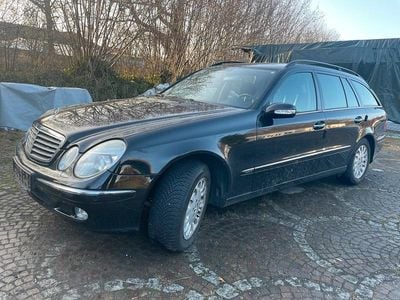 Gebraucht Mercedes E200 Elegance 163 PS (119 kW) 2005 Schwarz Kombi