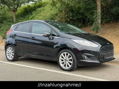Gebraucht Ford Fiesta Titanium 101 PS (74 kW) 2015 Schwarz Kleinwagen