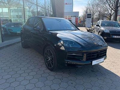 Gebraucht Porsche Cayenne 305 PS (224 kW) 2024 Schwarz SUV