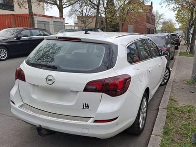 Usata Opel Astra 116 CV (85 kW) 2011 Bianco Station wagon