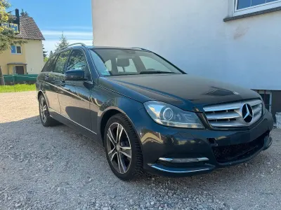 Gebraucht Mercedes C250 204 PS (150 kW) 2012 Grau Kombi