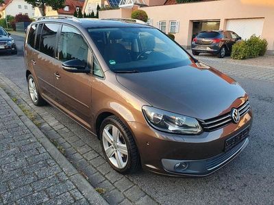 Gebraucht VW Touran Style 140 PS (102 kW) 2012 Braun Van / Kleinbus