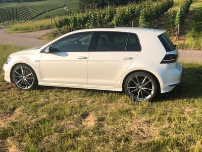 Second-hand VW Golf VII R 300 CP (220 kW) 2014 Alb Berlinǎ