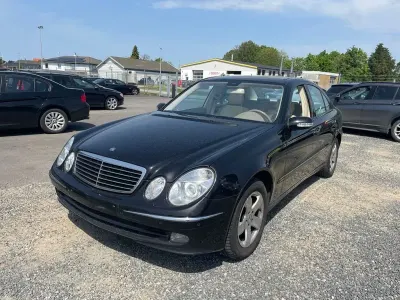 Gebraucht Mercedes E320 Avantgarde 224 PS (164 kW) 2002 Schwarz Limousine