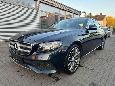 Gebraucht Mercedes E220 163 PS (119 kW) 2016 Kallaitblau Limousine