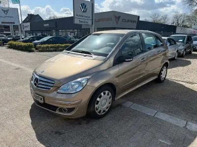 Gebraucht Mercedes B200 136 PS (100 kW) 2006 Beige Van / Kleinbus