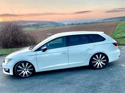 Weiß Gebraucht 2015 Seat Leon ST FR Kombi | 9.000 € (Fairer Preis)