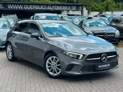 Gebraucht Mercedes A180 Progressive 136 PS (100 kW) 2019 Mountaingrau Limousine
