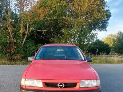 Gebraucht Opel Vectra 75 PS (55 kW) 1992 Rot Limousine
