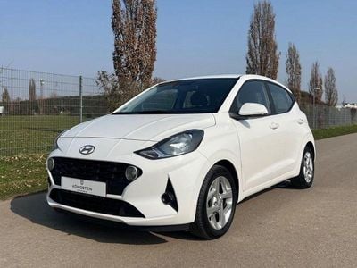 Gebraucht Hyundai i10 Trend 84 PS (61 kW) 2022 Weiß Kleinwagen