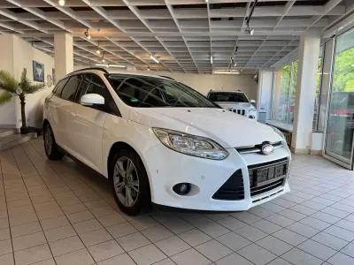 Gebraucht Ford Focus SYNC Edition 116 PS (85 kW) 2013 Weiß Limousine