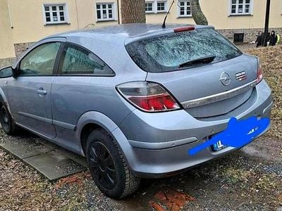 Second-hand Opel Astra GTC 77 CP (56 kW) 2006 Argintiu Hatchback