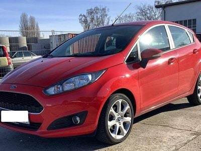 Rot Gebraucht 2016 Ford Fiesta Celebration Limousine | 5.690 € (Fairer Preis)