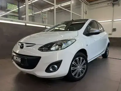 Gebraucht Mazda 2 Sendo 140 PS (102 kW) 2015 Weiß Kleinwagen