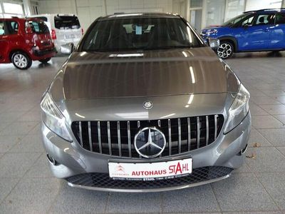 Usata Mercedes A180 Style 122 CV (89 kW) 2014 Grigio Berlina