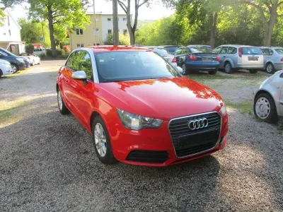 Begagnad Audi A1 Attraction 86 HK (63 kW) 2011 Röd Halvkombi