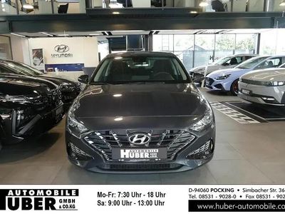 Grau metallic Gebraucht 2024 Hyundai i30 Trend Limousine | 25.990 € (Fairer Preis)