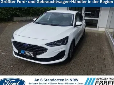 Gebraucht Ford Focus Titanium 125 PS (91 kW) 2023 Weiss Limousine