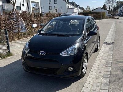 Gebraucht Hyundai i10 Classic 67 PS (49 kW) 2016 Schwarz Kleinwagen