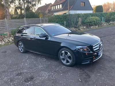 Gebraucht Mercedes E250 AMG line 211 PS (155 kW) 2017 Schwarz Kombi