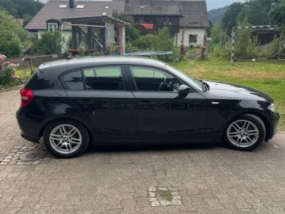 Gebraucht BMW 118 Performance 143 PS (105 kW) 2008 Schwarz Kleinwagen