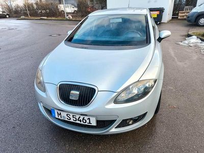 Silber Gebraucht 2009 Seat Leon Stylance Limousine | 3.900 € (Etwas zu teuer)
