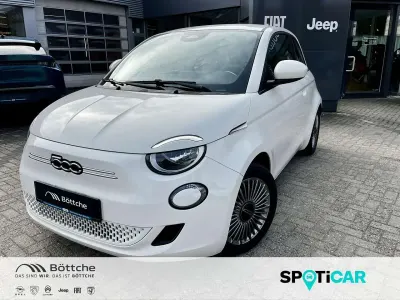 Usata Fiat 500e 86 kW (118 CV) 2023 Bianco Utilitaria