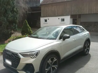 Gebraucht Audi Q3 Sportback Edition .1 150 PS (110 kW) 2019 Silber SUV