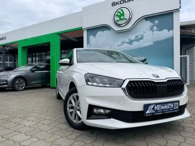 Gebraucht Skoda Fabia 95 PS (69 kW) 2022 Weiß Kleinwagen