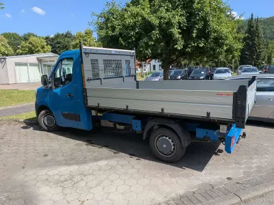 Gebraucht Renault Master Basis 150 PS (110 kW) 2020 Blau Van / Kleinbus