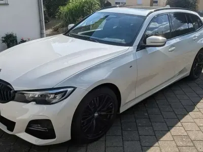 Gebraucht BMW 330 Shadowline 265 PS (194 kW) 2020 Kombi