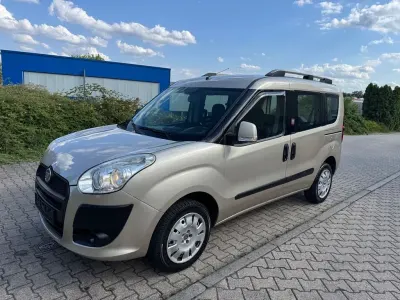 Gebraucht Fiat Doblò Active 95 PS (69 kW) 2010 Gold Van / Kleinbus