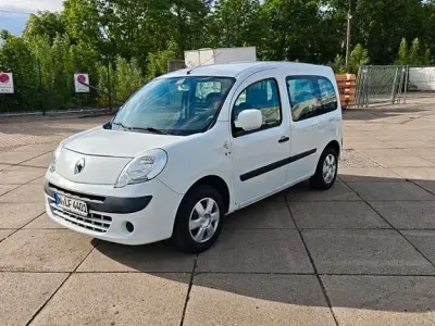 Gebraucht Renault Kangoo Authentique 106 PS (77 kW) 2012 Weiß Van / Kleinbus