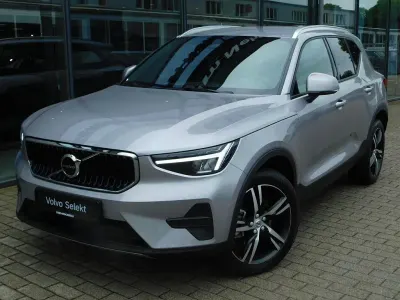 Gebraucht Volvo XC40 Core 163 PS (119 kW) 2025 Silber SUV