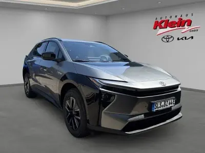 Neu Toyota bZ4X 166 kW (226 PS) 2026 SUV