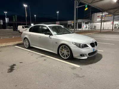 Gebraucht BMW 520 M Sport 170 PS (125 kW) 2003 Silber Limousine