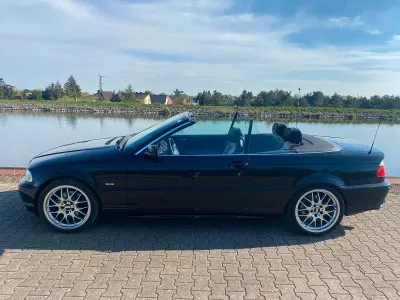 Gebraucht BMW 320 Cabriolet 170 PS (125 kW) 2001 Schwarz Cabrio
