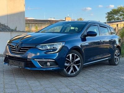 Second-hand Renault Mégane GrandTour Bose Edition 163 CP (119 kW) 2018 Albastru Break