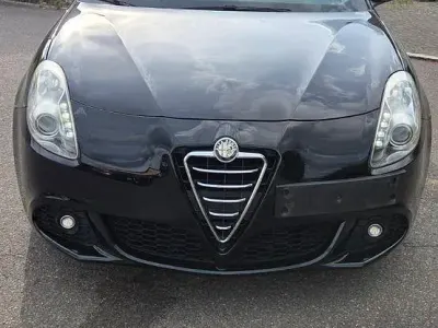 Gebraucht Alfa Romeo Giulietta 120 PS (88 kW) 2011 Schwarz Kleinwagen