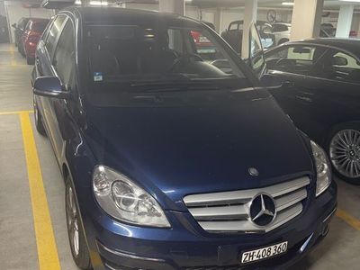 Mercedes B200