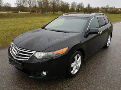 Gebraucht Honda Accord Elegance 156 PS (114 kW) 2011 Schwarz Kombi