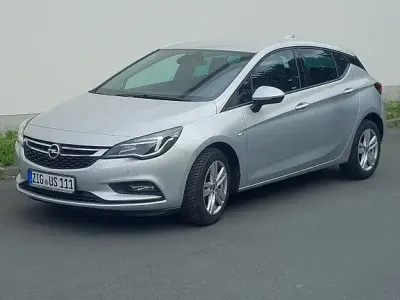 Gebraucht Opel Astra Active 125 PS (91 kW) 2017 Silber Limousine