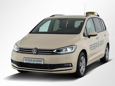 Hellelfenbein Gebraucht 2024 VW Touran Van / Kleinbus | 38.700 € (Etwas zu teuer)
