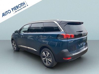 Blau Neu 2025 Peugeot 5008 Allure SUV | 37.850 €