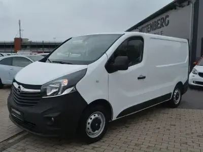 Gebraucht Opel Vivaro 121 PS (88 kW) 2018 Weiß Van / Kleinbus