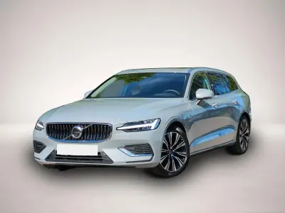 Gebraucht Volvo V60 Plus 349 PS (256 kW) 2025 Manufacturer Kombi