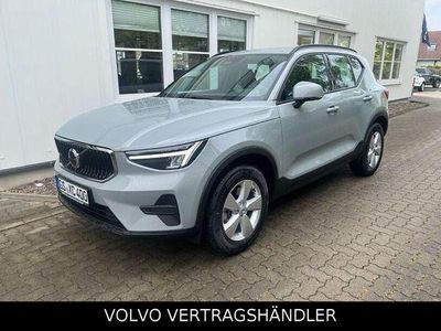 Grau Gebraucht 2025 Volvo XC40 SUV | 38.890 € (Etwas zu teuer)