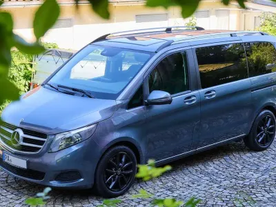 Gebraucht Mercedes V220 Edition 163 PS (119 kW) 2017 Grau Van / Kleinbus