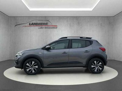 Neu Dacia Sandero Expression 91 PS (66 kW) 2025 Grau Limousine