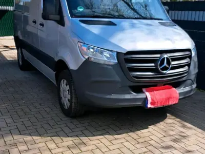 Gebraucht Mercedes Sprinter 143 PS (105 kW) 2019 Silber Van
